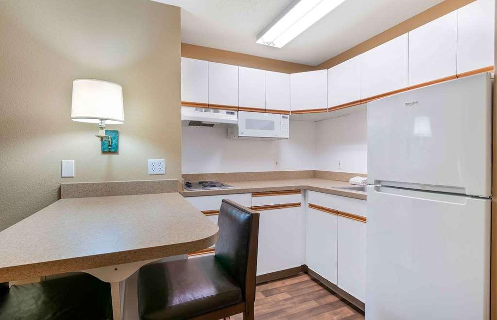 Extended Stay America Suites - Kansas City - Overland Park - Nall Ave Номер фото
